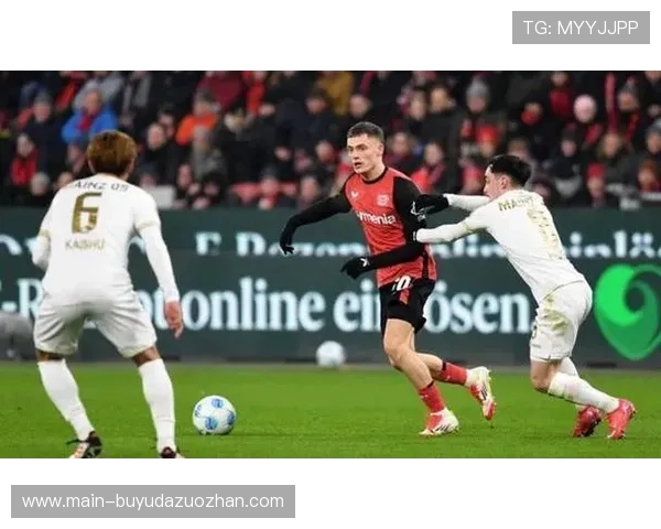 勒沃库森对阵美因茨，阿隆索定位球战术引关注