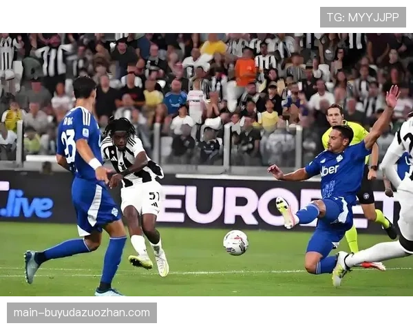 国际米兰4-3逆转科莫继续领跑意甲，图拉姆邓弗里斯联手建功